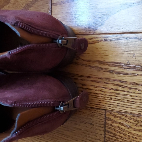 Lucky Brand Bremma Leather Maroon Suede Booties - Picture 4 of 8